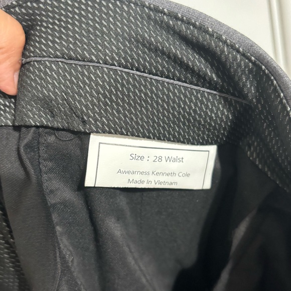 NWT Awareness Kenneth Cole Gray Men’s Dress Pants Size 28 - Picture 4 of 8